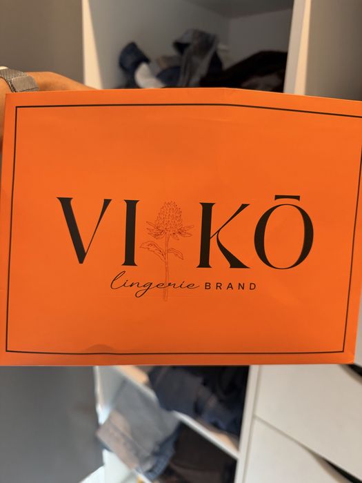 Боді та спідниця