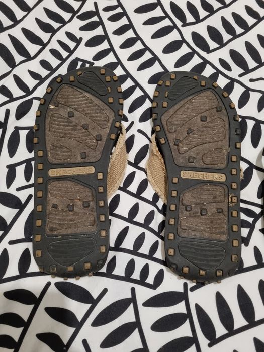 Chinelas Converse e Skechers