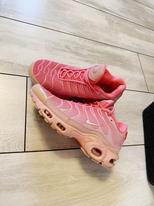 Кроссовки женские розовые Nike TN 38 24 см