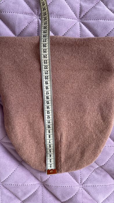 Шапка cos унісекс нюд, беж, базова, на зиму тепла