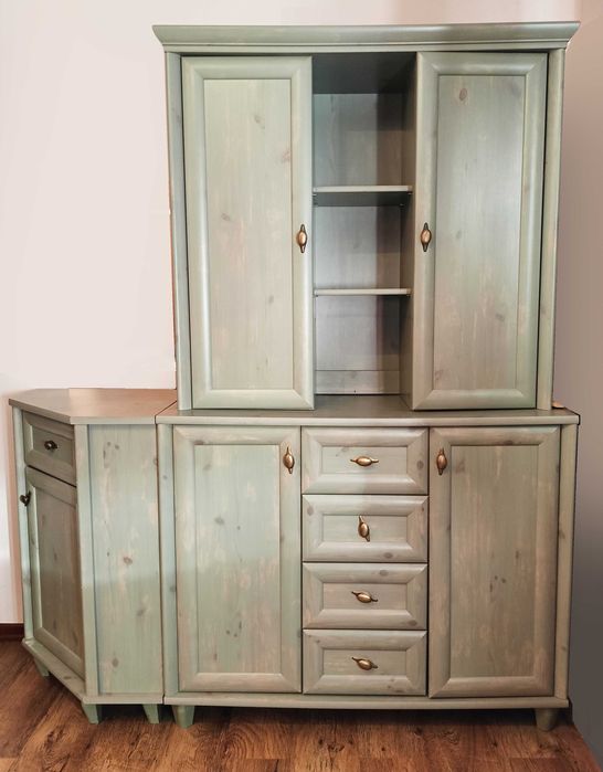 Zielone meble BRW, seria retro, komoda z nadstawka i narożna szafka