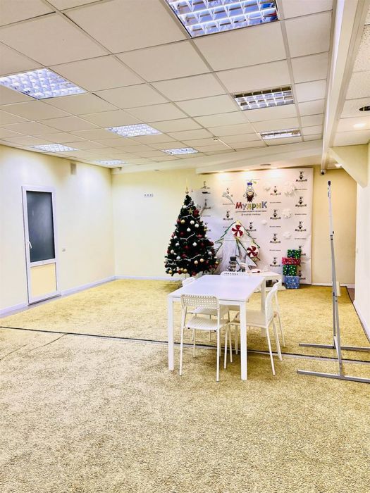 Продаж унікального фасадного приміщення  в ЦЕНТРІ, вул.Б.Хмельницького