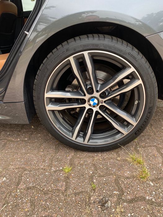 Bmw série 4 com tudo que deve ter um carro