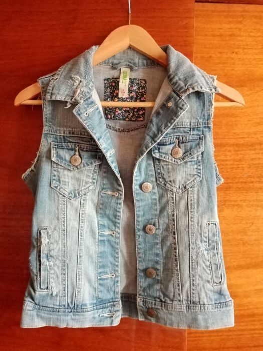 Жилетка джинсовая DENIM   р. 8 (36) СТОК