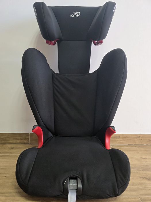 Продам автокрісло Britax romer