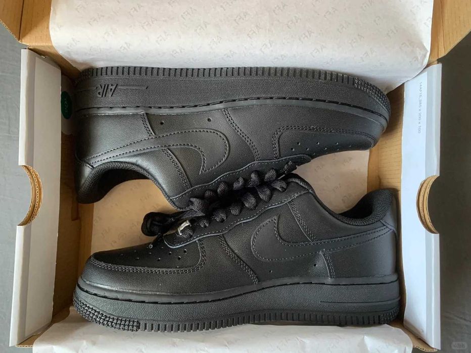 Nike Air Force 1 Low '07 Czarny buty sportowe R.43