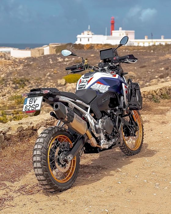 BAIXA DE PREÇO - BMW F 900 GS Trophy – Configuração Completa de Fábrica + Acessórios Aftermarket