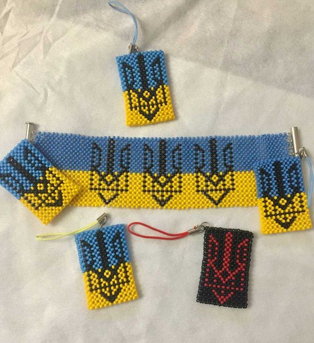 Брелоки з бісеру