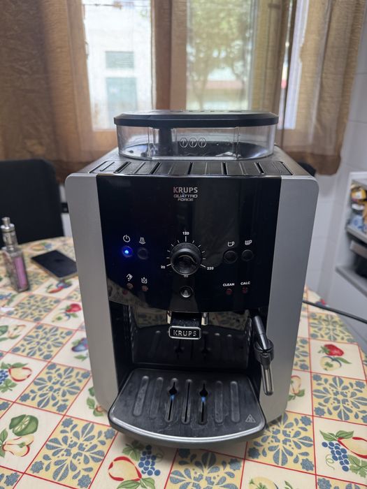 Maquina de cafe Krups como nova