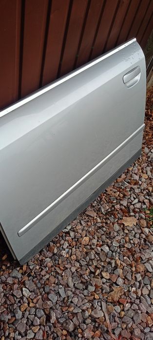 Drzwi prawy przód Audi A4 B6, kod lakieru LY7W