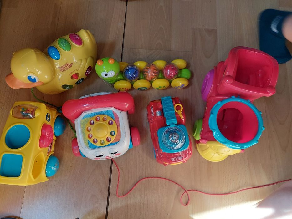 Zestaw zabawek do ciągnięcia Fisher Price Palyskol