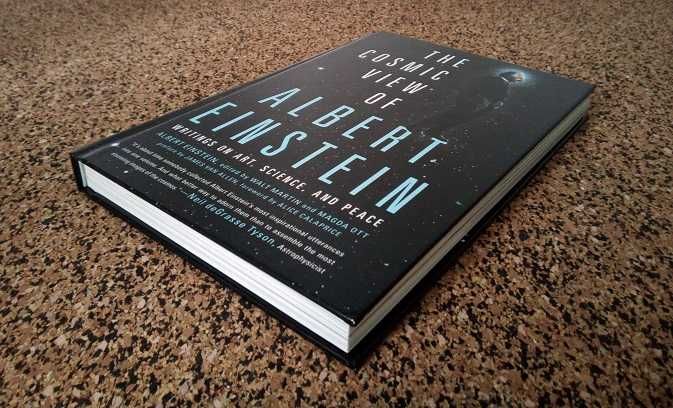 Livro - The Cosmic View of Albert Einstein
