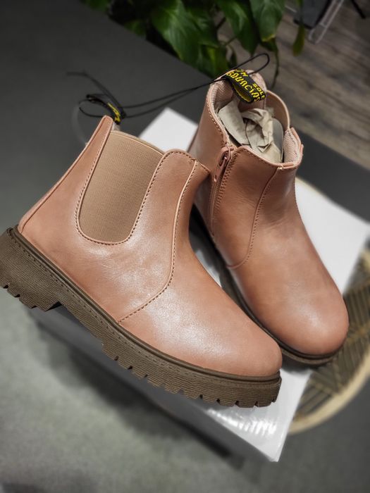 Nowe buty przejściowe