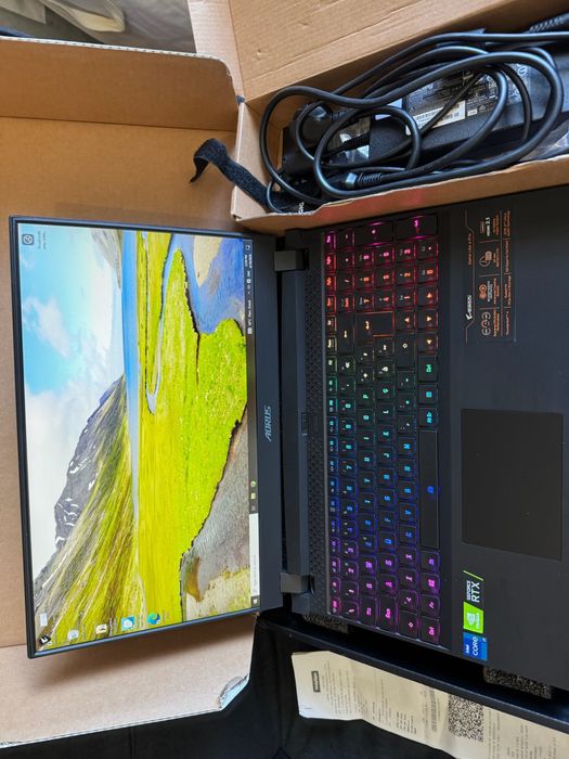 Gigabyte AORUS 15P KD Gaming Laptop – RTX 3060 – i7 – 16GB RAM – 1TB SSD