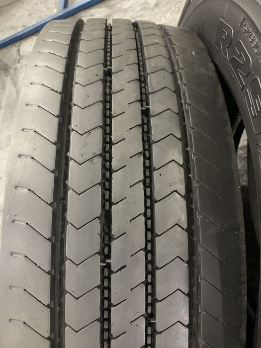 шина вантажна б/в 275/70R22,5 Bridgestone R297 (2 шт.)
