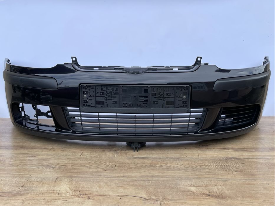 Бампер передній VW Golf 5 хетчбек LC9Z 2003-2008 Фольксваген Гольф 5