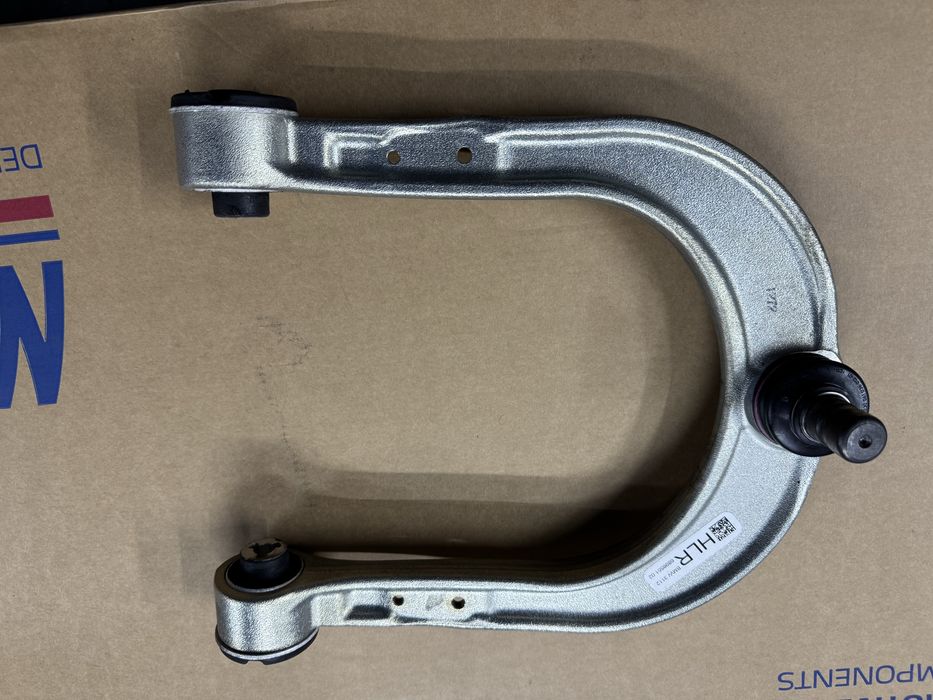 Важіль верхний BMW I7 g70