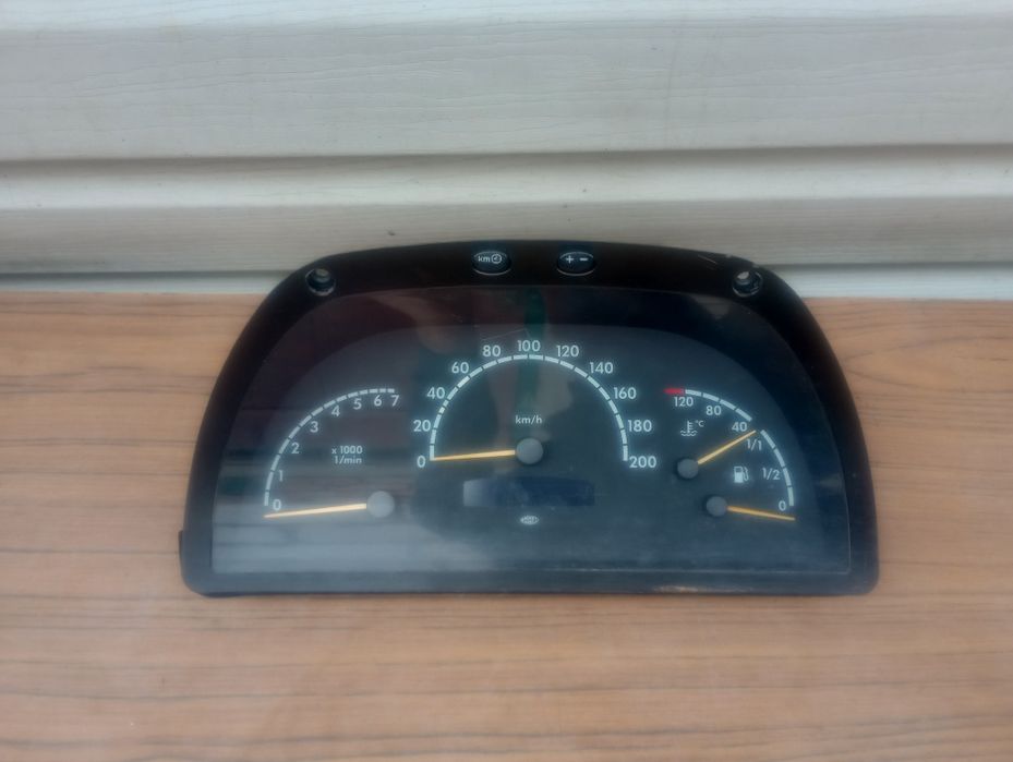 Щиток панель приладів Vito/W202/Passat/C-Max/Mondeo/Sierra/Omega/Astra