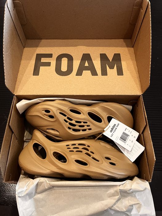 Yeezy Foam Runner Clay Taupe