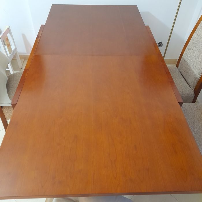 Mesa de Sala, extensível, madeira de  cerejeira maciça