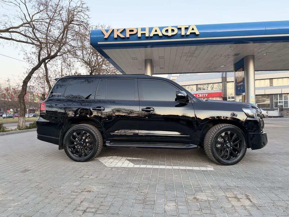 Продам ленд крузер  200