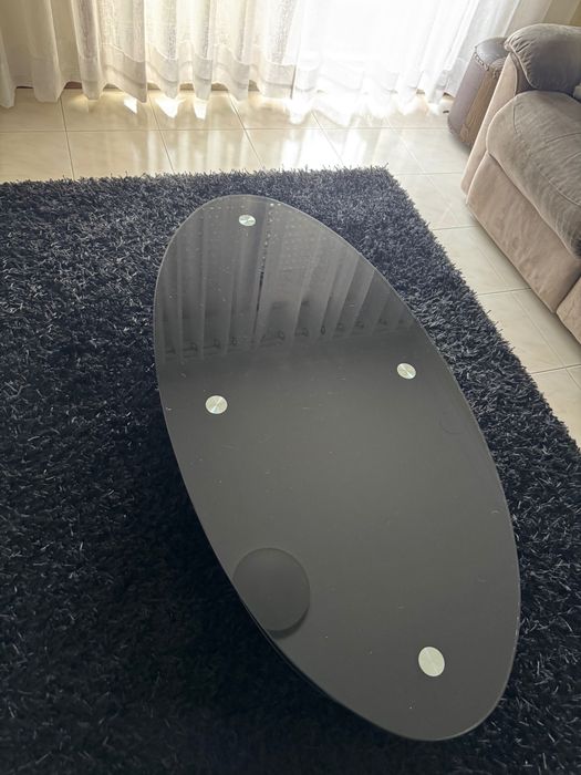 Conjunto de dois sofás e mesa