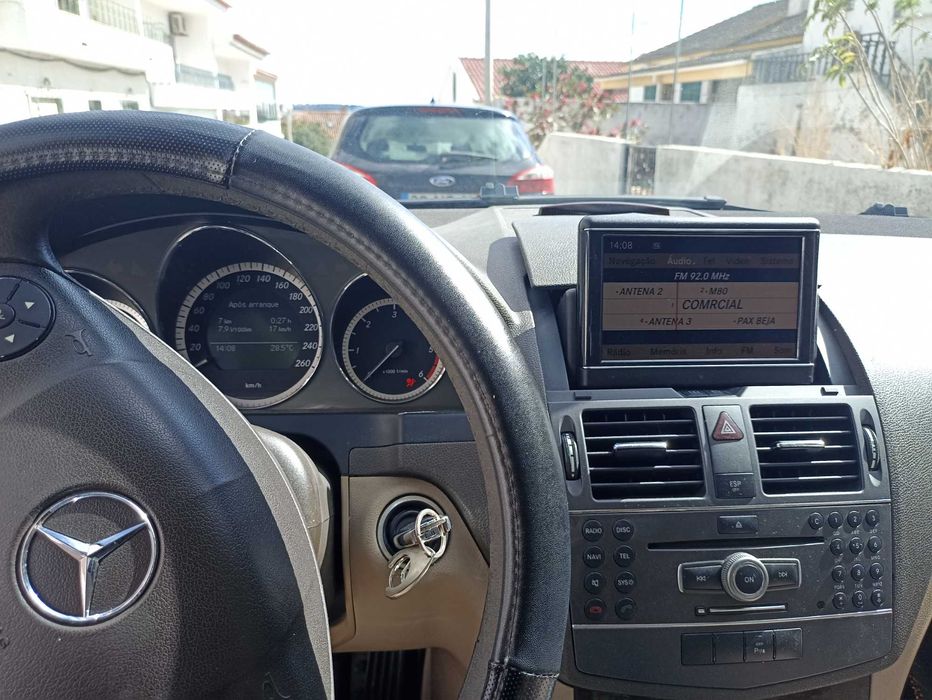 Mercedes C200, diesel, 190cv, preta, 2010
