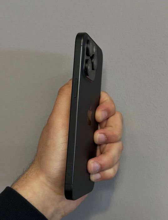 iPhone 15 Pro Max 256GB. Black Titanium