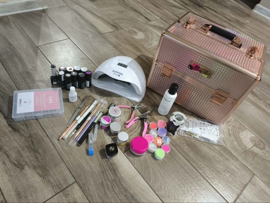 Sprzedam zestaw do manicure