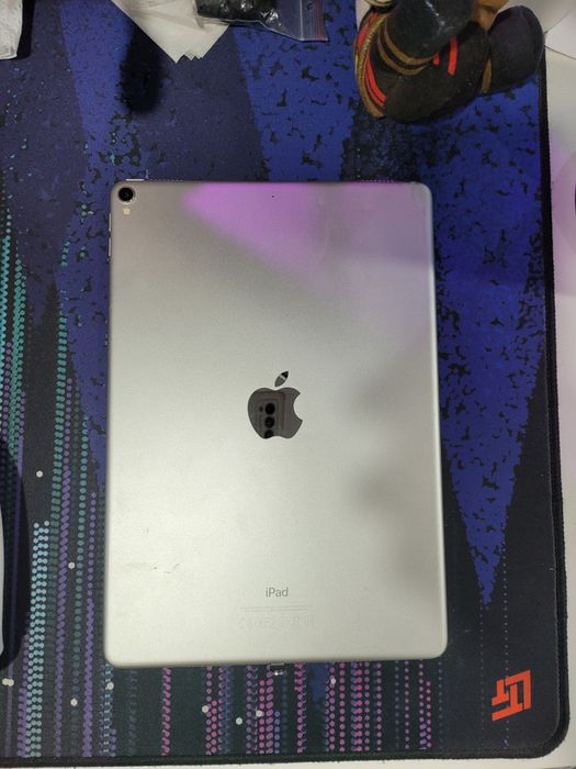 Ipad Pro 10.5in 90hz + Teclado Logitech