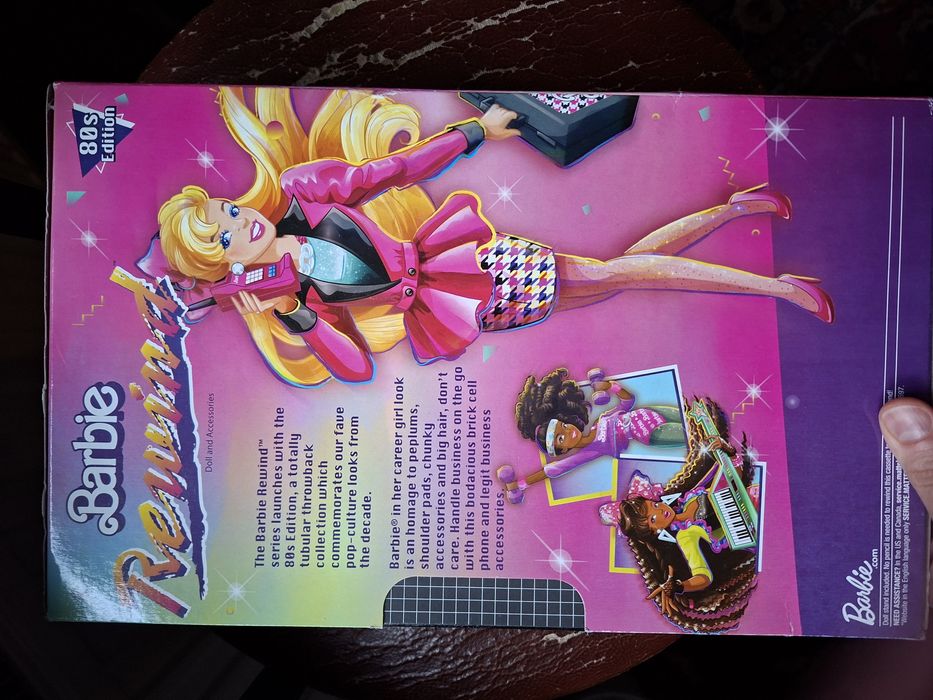 Лялька Барбі в коробці