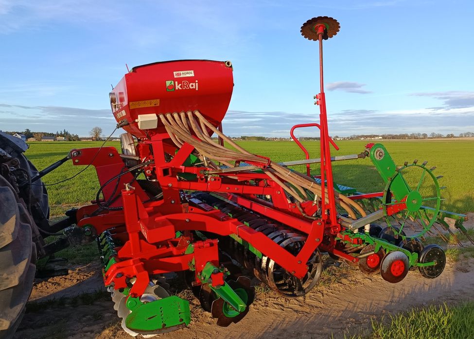 Siewnik pneumatyczny Unia Fenix 3m, Accord