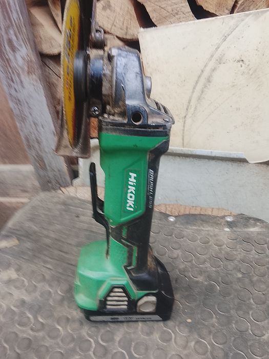 Продам  робочу болгарку HIKOKl