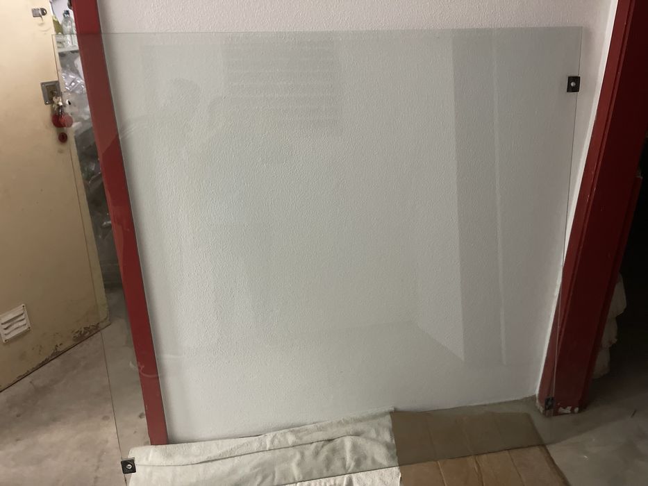 Vidro Temperado 8mm (146cm largura x 136cm altura)