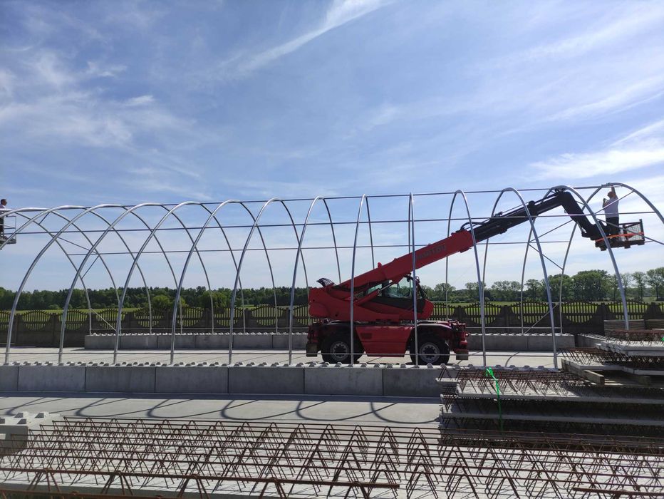 Wynajem ładowarka teleskopowa obrotowa Manitou MRT Merlo Wypożyczalnia