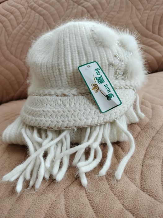 Комплект жіночий: тепла кепка та шарф