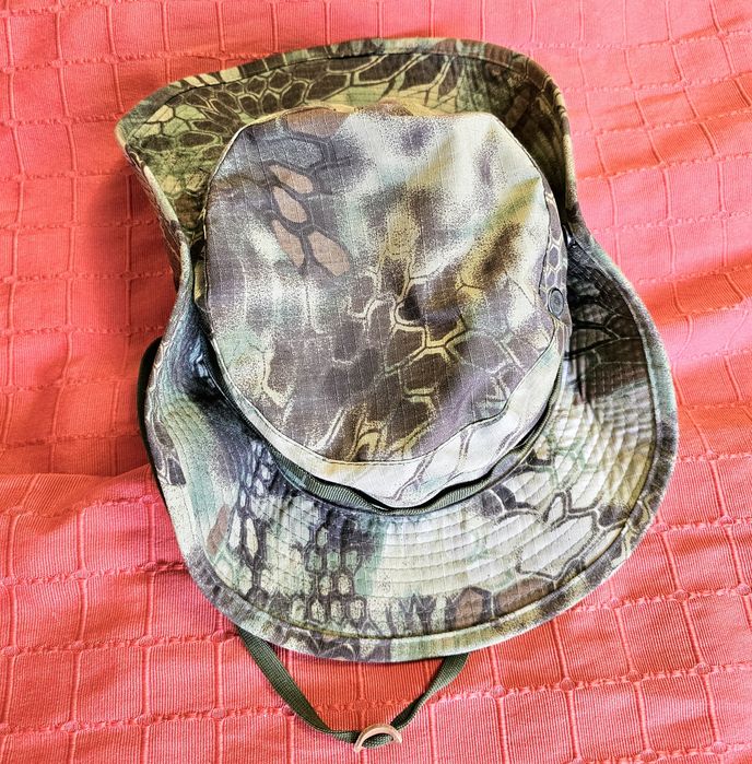 Kapelusze  Boonie camo, WZ 93 i Kryptek Mandrake, roz. 58, razem
