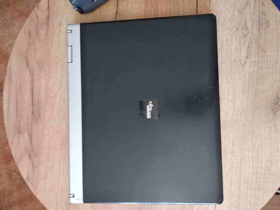 Fujitsu Siemens Amilo Pro v2030