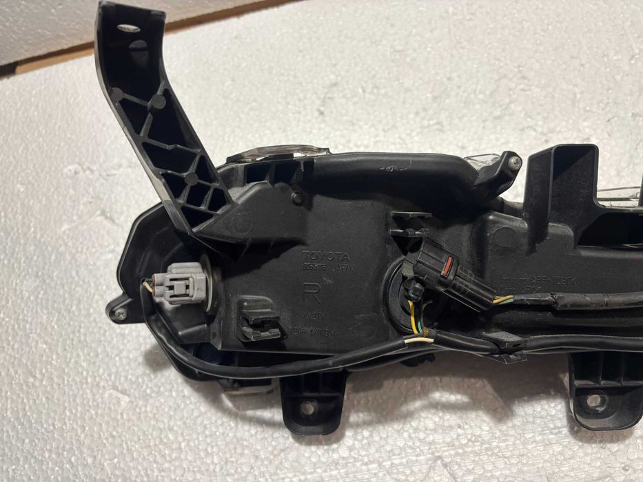 Оригінальний лівий, правий ДХО Lexus NX 2015-2021 USA