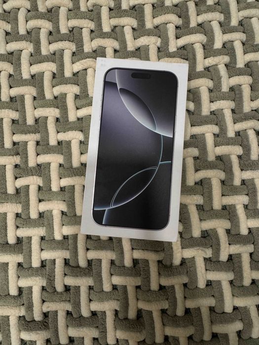 iPhone 16 Pro Max 256GB (SELADO)