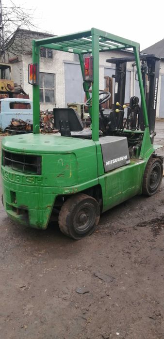 погрузчик мітсубіші 2.5т 3м. дизель