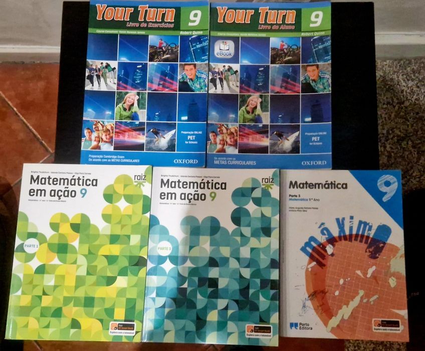 Livros do 9° de várias matérias e editoras
