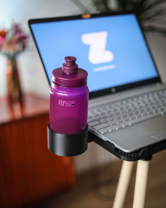 stolik trójnóg tripod laptop trenażer zwift wahoo elite