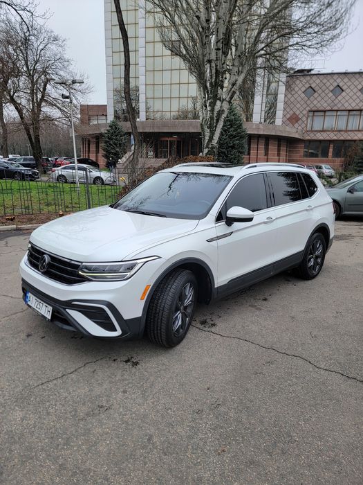 сдам на длительный срок автомобиль  Volkswagen tiguan  23 г.