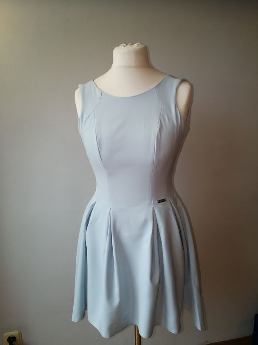 Sukienka rozkloszowana błękitna na sylwestra imprezę urodziny