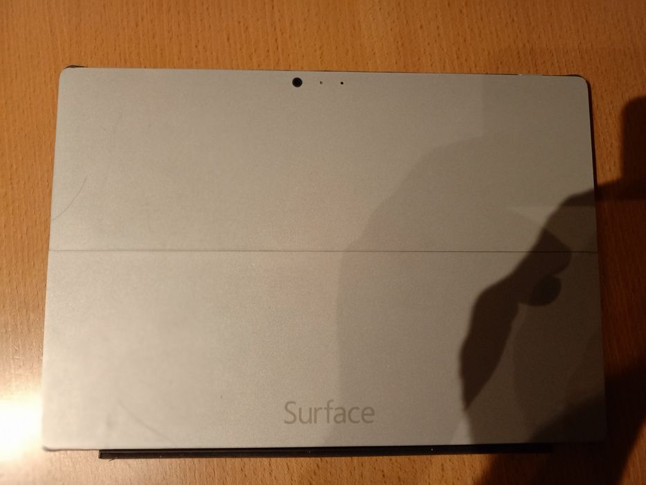 Surface com ecrã danificado