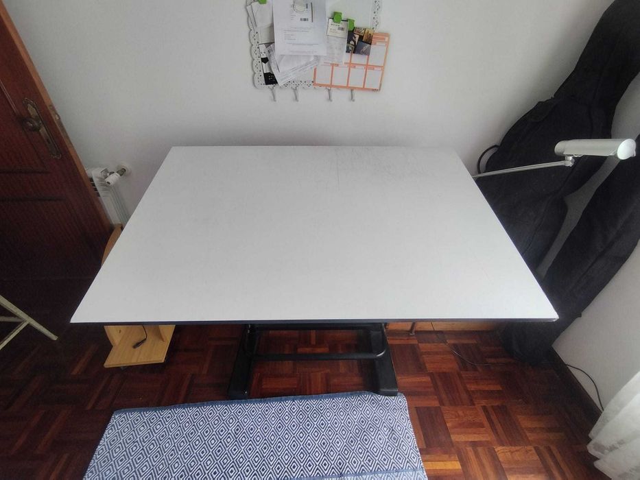 Estirador ZUCOR com cadeira