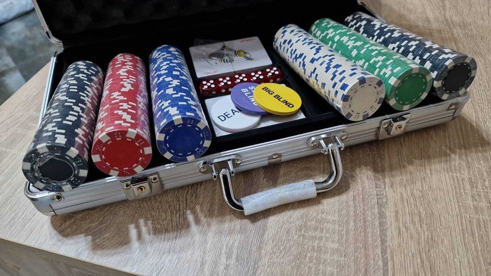 Покерный набор в кейсе 500ф Покер набор алюминиевый кейс2 кол полотно