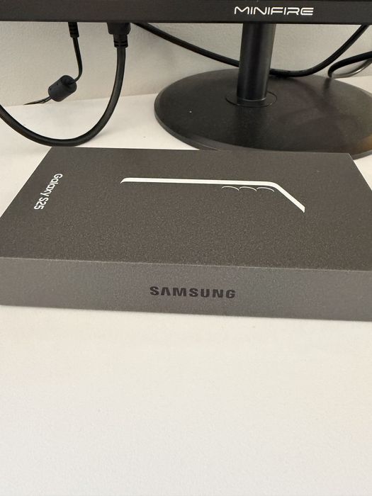 Samsung Galaxy S25 128GB cor Silver Shadow, Novo, Ainda na caixa