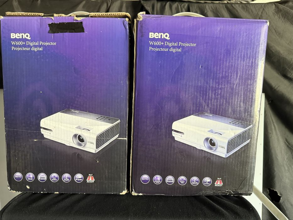 2 projetores Benq W600+ para peças ou reparar nao ligam